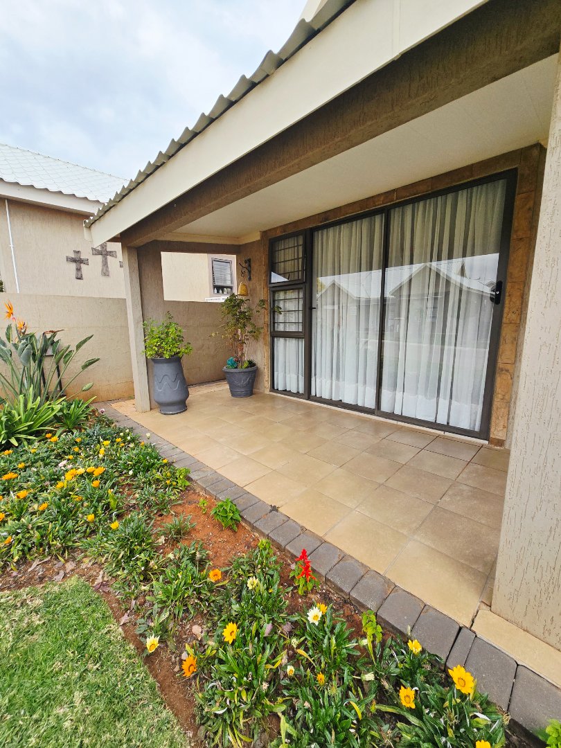 2 Bedroom Property for Sale in Wilkoppies North West